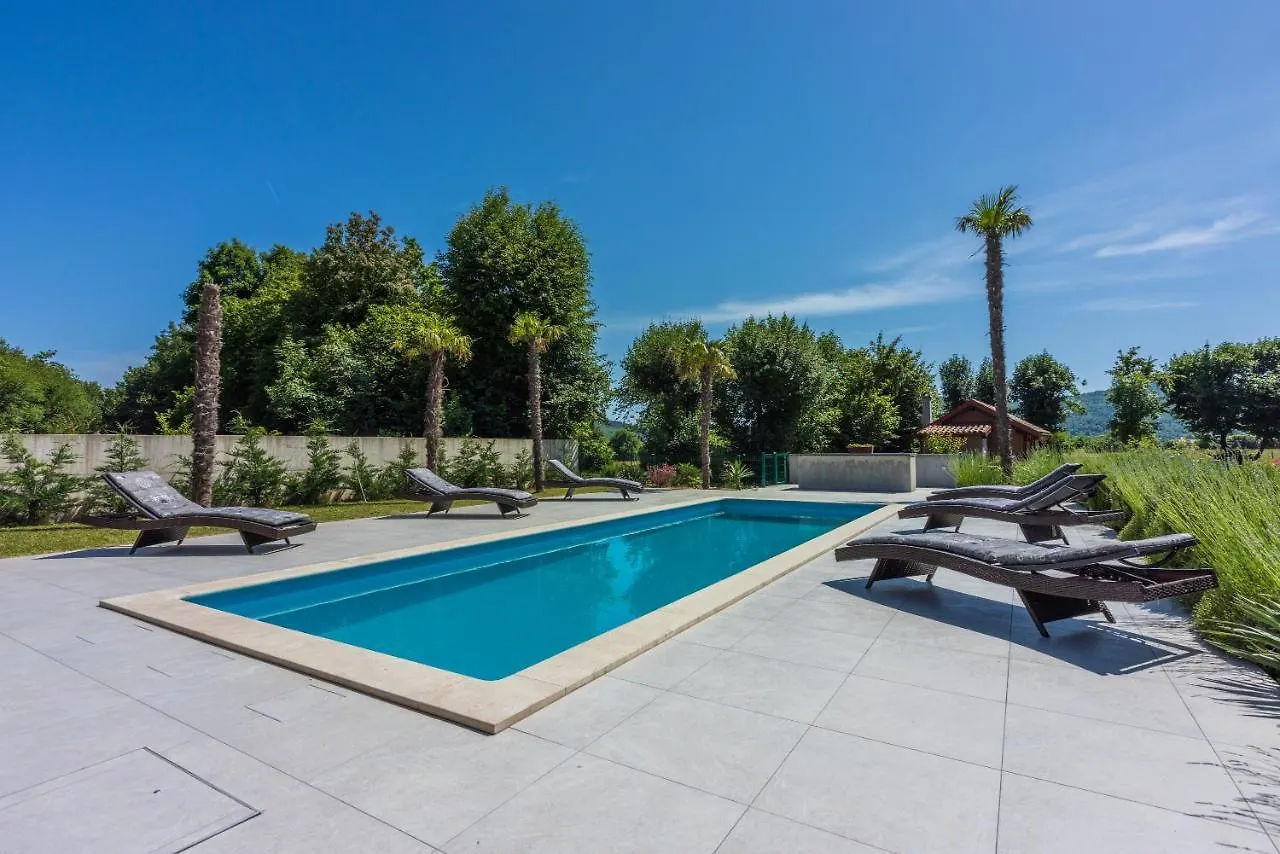 Villa Palma With Heated Private Pool Podhum 0*,
